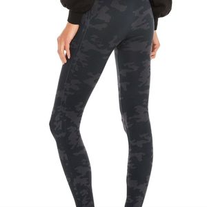 Spanx camo look at me now leggings S